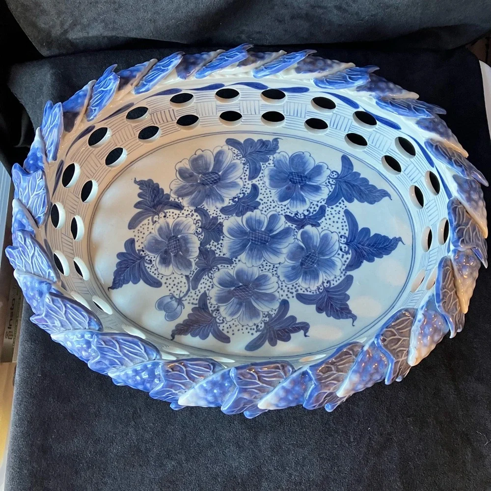 Maitland Smith Porcelain Ceramic Woven Leaf Rimmed Large Oval Bowl Thailand Made